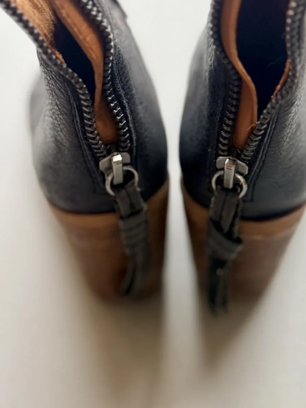 Franco Sarto Black Leather Pointed Toe Stacked Block Heel Back Zip Ankle Booties